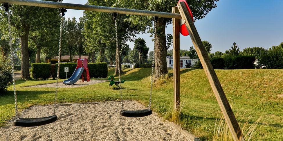 Camping près d'une base de loisirs dans l'Oise